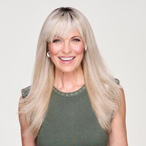 NIB Gabor Essentials Simply Delightful Heat Friendly Long Wig Light Blonde